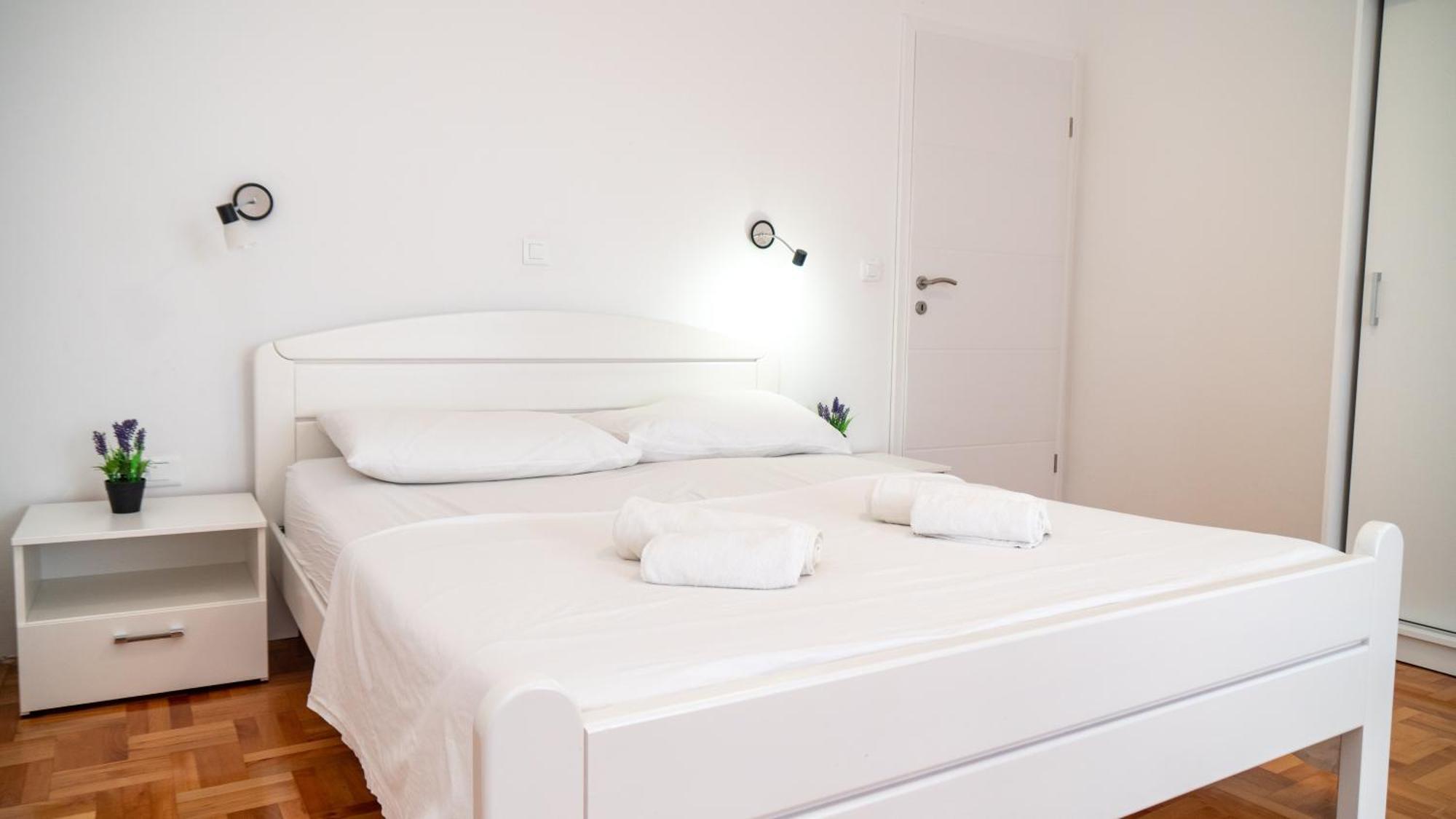 Calma Apartments Trogir Exterior photo